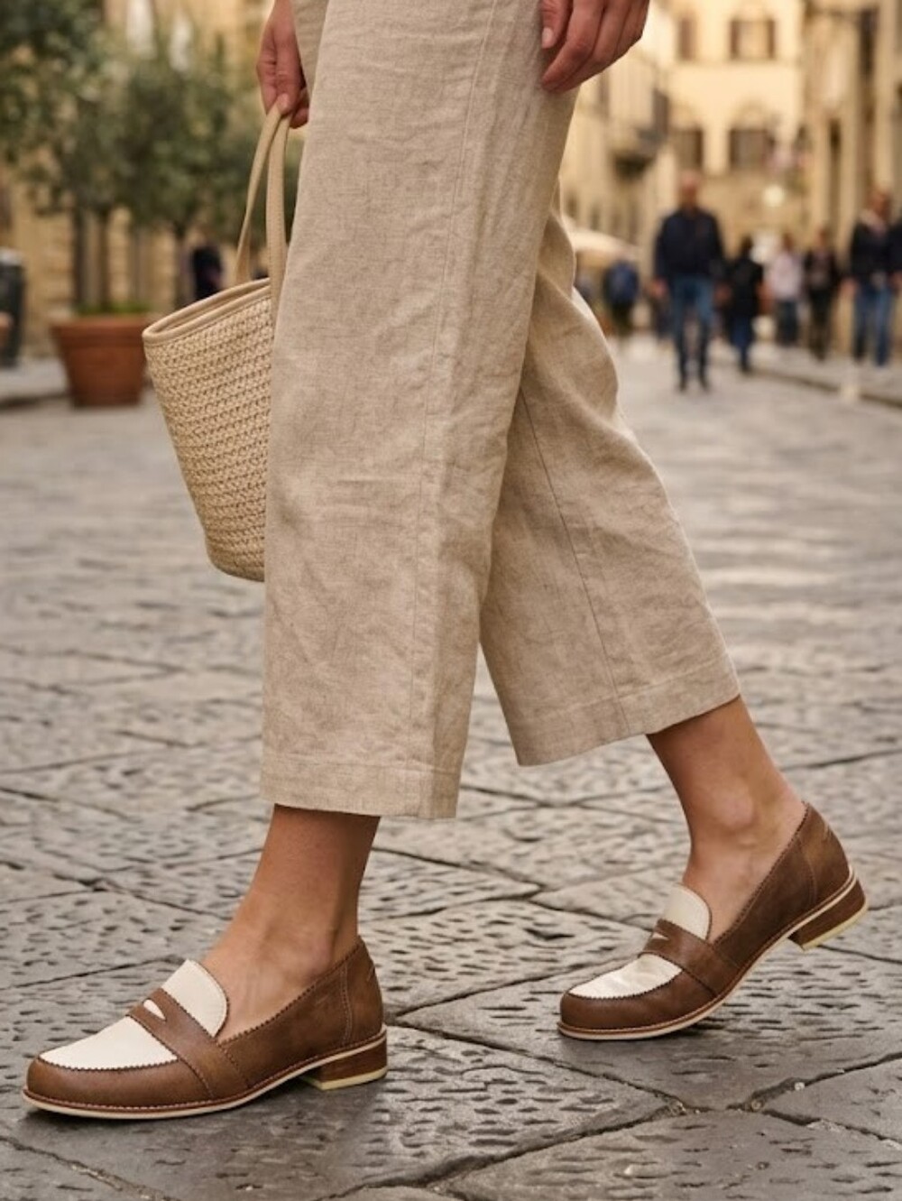 Stuart Weitzman 100% Leather Two Tone Leather White Tan Loafers 10